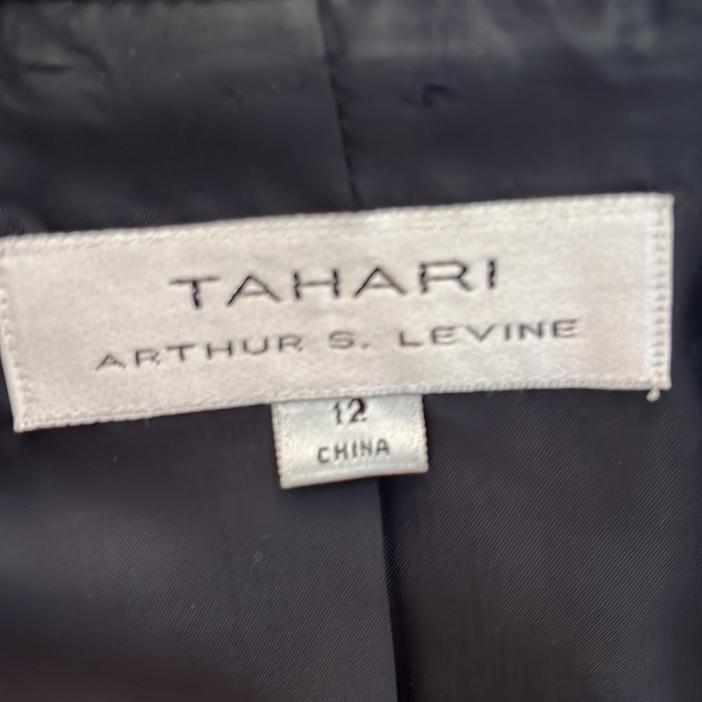 Suit - Picture 5 of 5